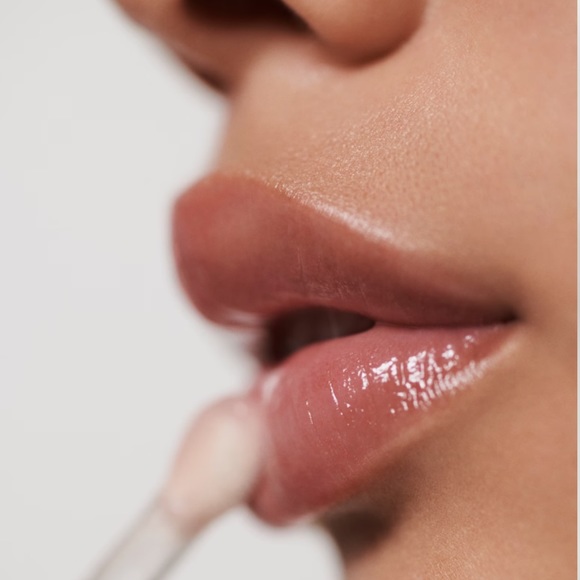 THE LIP VOLUMIZER - Picture 2 of 6